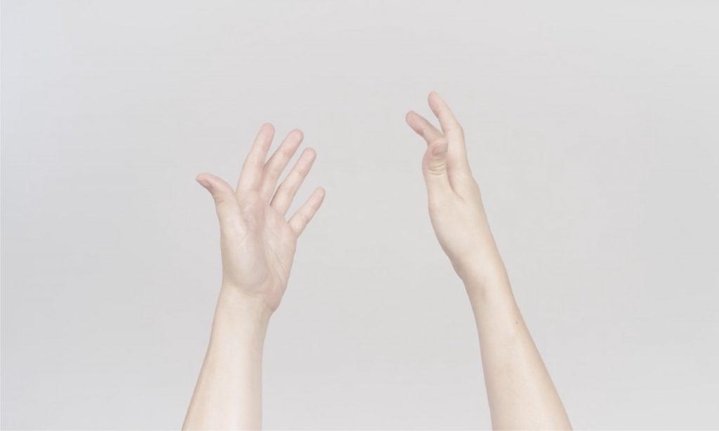 Alba-1913-HAND-Art-Director-Varvara-Frol-Dawid-Zalesky-HIGH-Studio