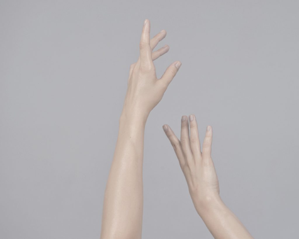 Alba-1913-HAND-FEET-Art-Director-FROL-ZALESKY